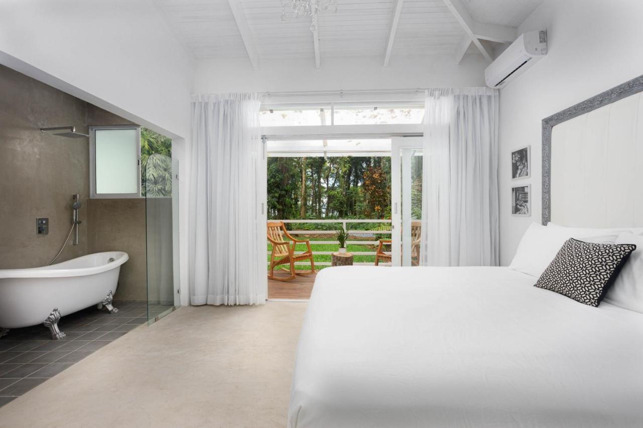 Puerto Viejo de Talamanca Gigi Brown Villa Frida Beachfront מראה חיצוני תמונה
