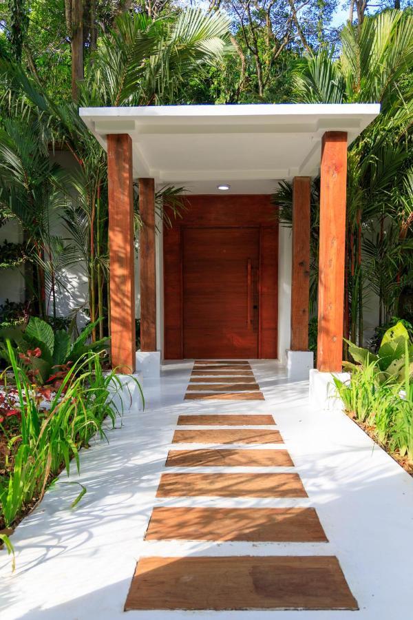 Puerto Viejo de Talamanca Gigi Brown Villa Frida Beachfront מראה חיצוני תמונה