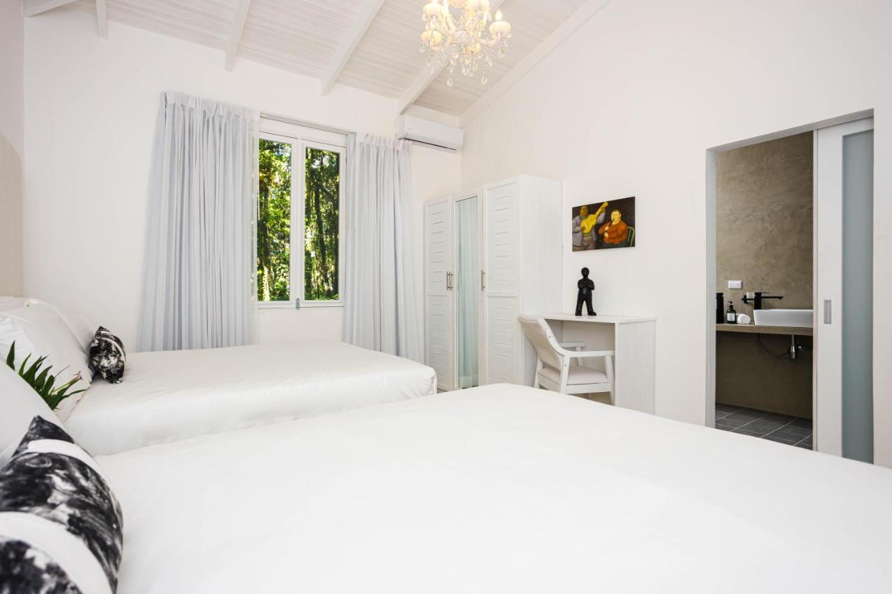 Puerto Viejo de Talamanca Gigi Brown Villa Frida Beachfront מראה חיצוני תמונה